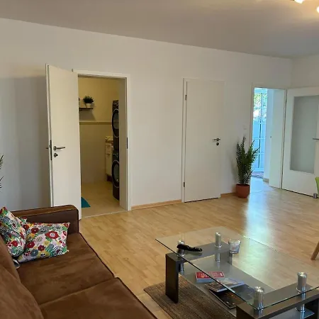 Schöne Einliegerwohnung Mit Stellplatz Apartment