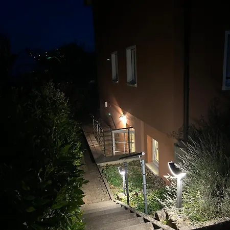 Schöne Einliegerwohnung Mit Stellplatz Apartment *
