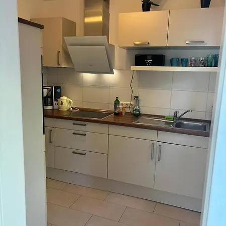 Schoene Einliegerwohnung Mit Stellplatz דירה וירצבורג