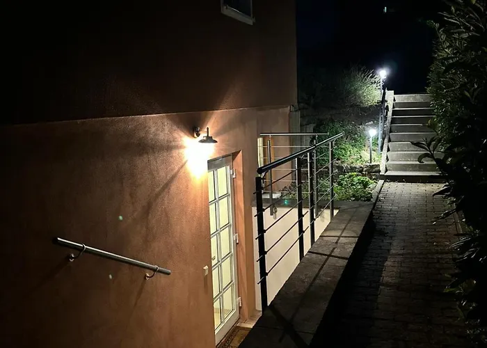 Schoene Einliegerwohnung Mit Stellplatz