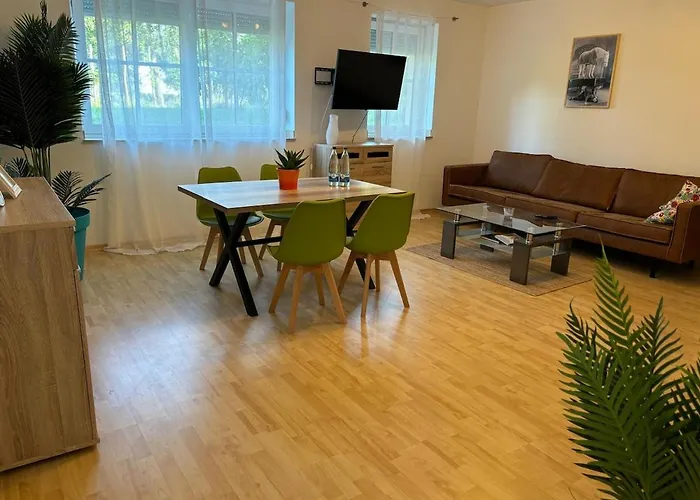 Schoene Einliegerwohnung Mit Stellplatz * Würzburg