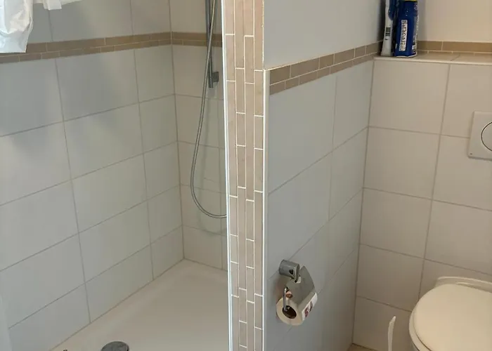 Schoene Einliegerwohnung Mit Stellplatz